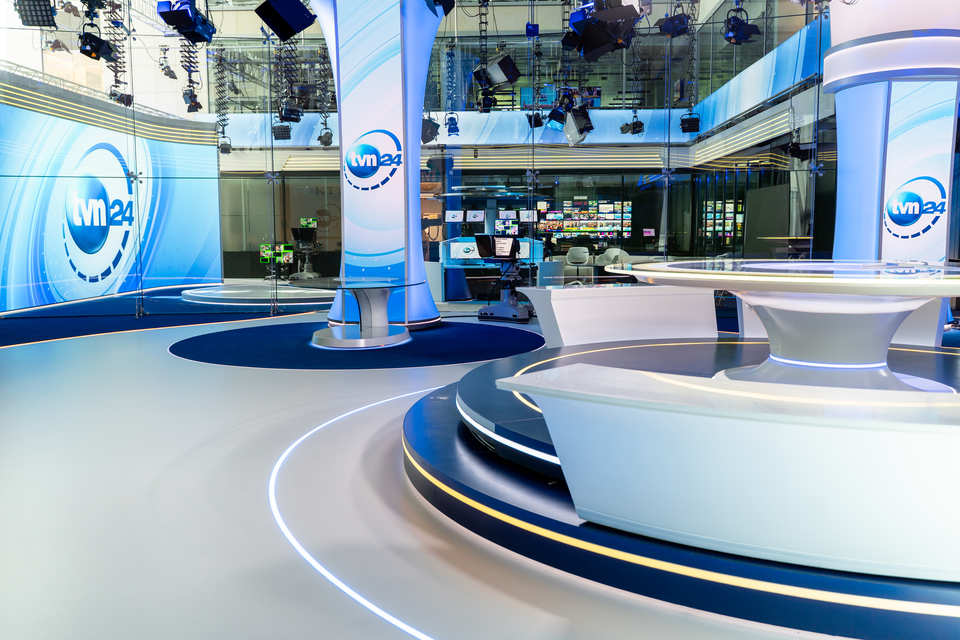 TV STUDIO TVN24/FAKTY - Warsaw / Poland 2025 (12)