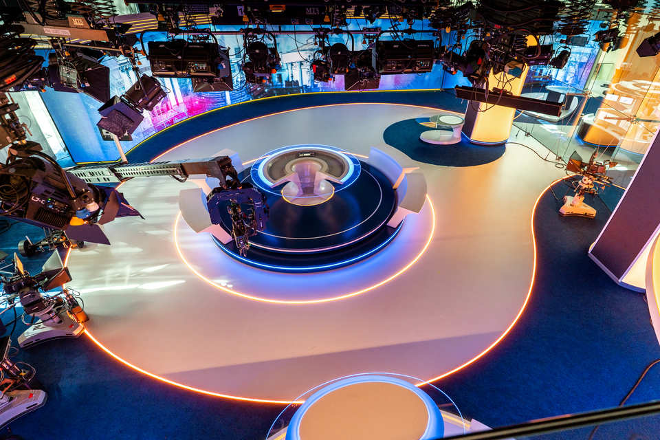 TV STUDIO TVN24/FAKTY - Warsaw / Poland 2025 (1)