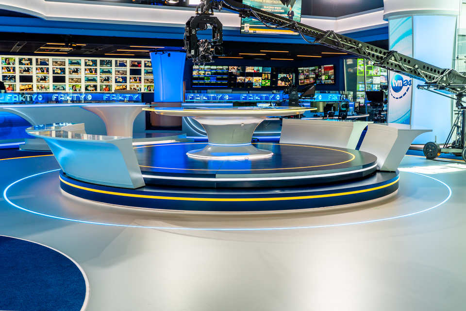 TV STUDIO TVN24/FAKTY - Warsaw / Poland 2025 (13)