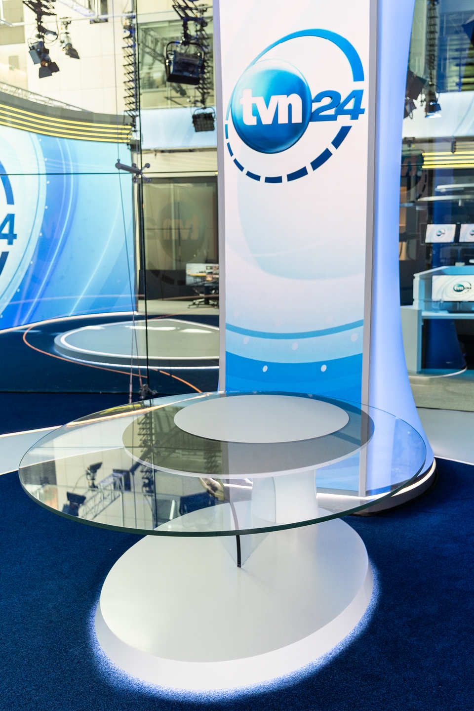 TV STUDIO TVN24/FAKTY - Warsaw / Poland 2025 (20)